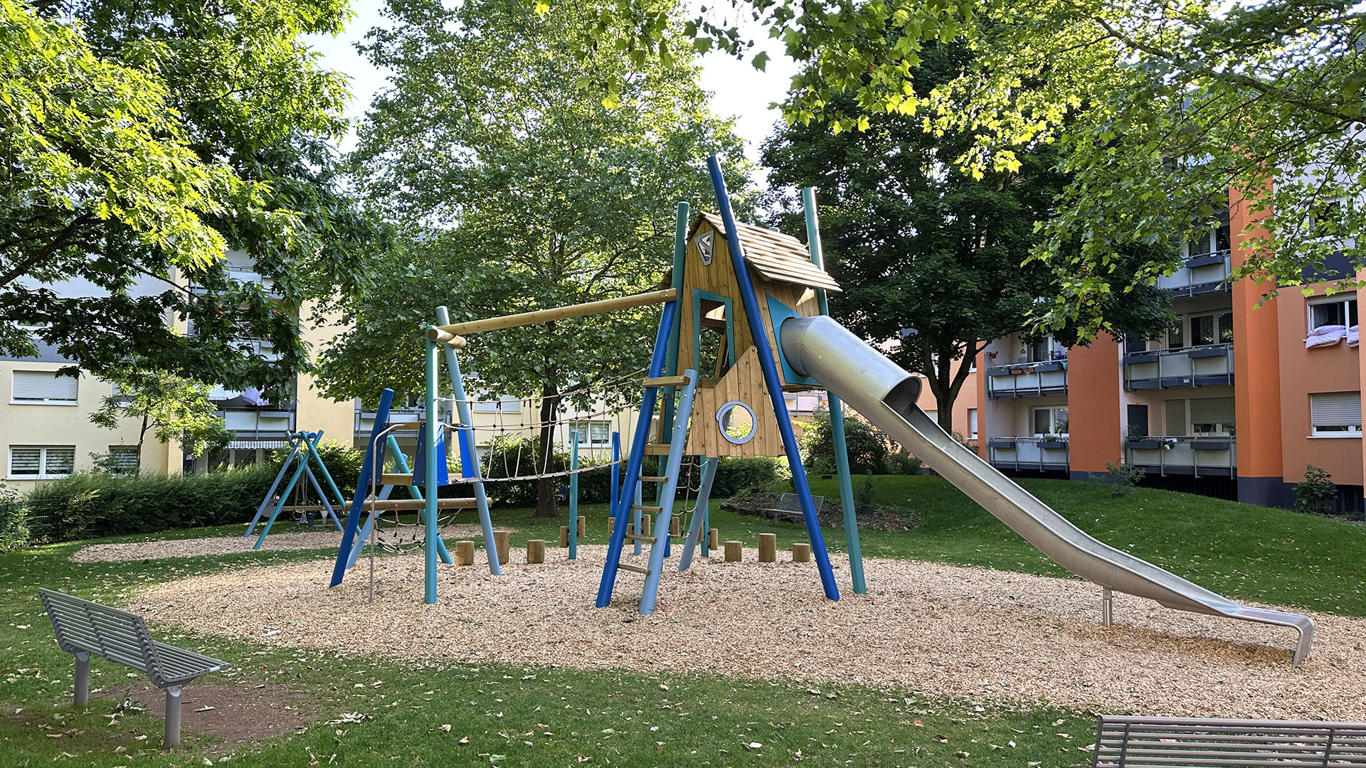 Spielplatzgeraete-Maier-Baumhaus-Spielplatz-4405100_Kaiserslautern